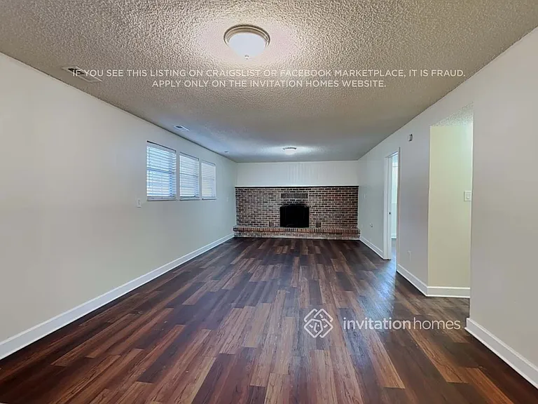 1290 Hans Brinker Ln — Photo 9