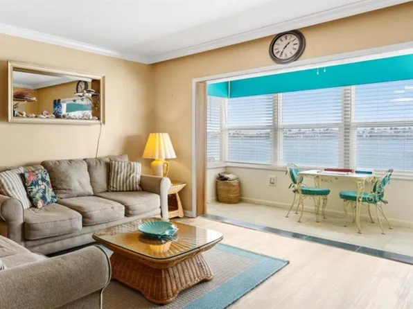 5020 BRITTANY DRIVE S #118, ST PETERSBURG, FL 33715