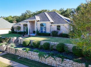 1910 Maplewood Dr, Weatherford, TX 76087