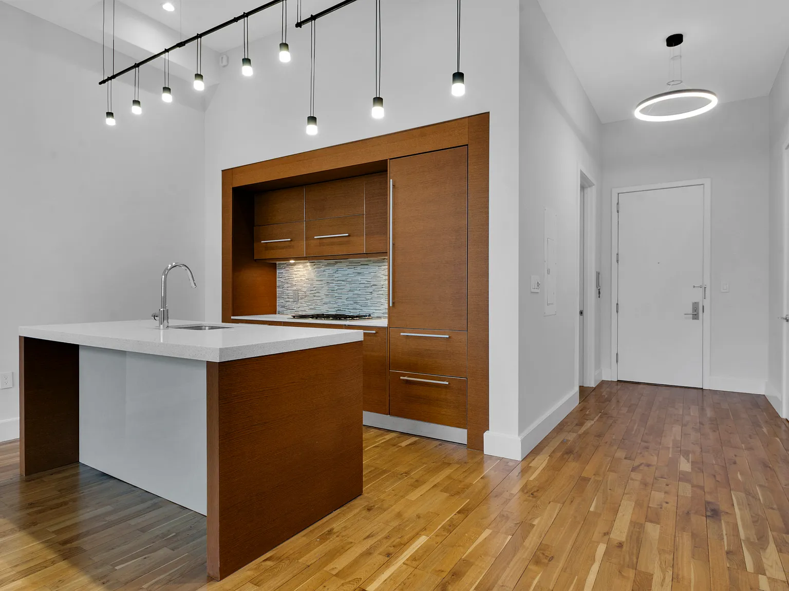 360 Furman Street — Photo 4