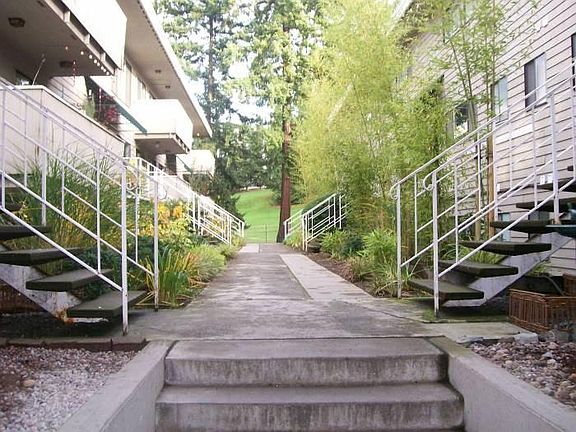 2nd image of 5615 Highway Pl APT 222
