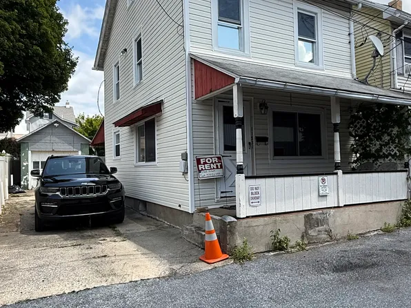 1153 Railroad St, Catasauqua, PA 18032