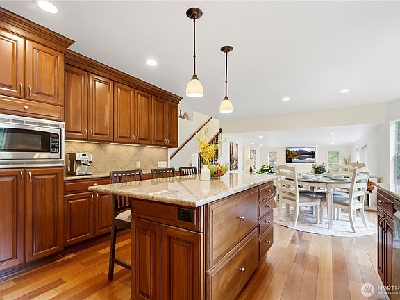 5th image of 23030 NE 13th Street