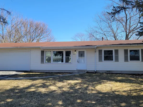 627 Oxford Rd, Valparaiso, IN 46385