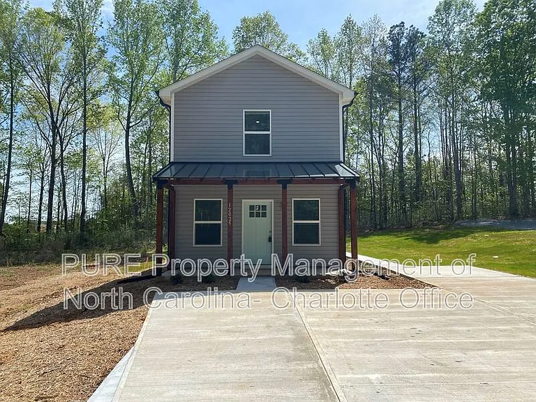 12025 Platon Ave — Photo 1