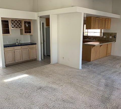 3rd image of 2891 Southwind Ave