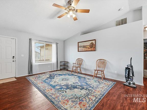 3rd image of 1540 Peregrine Dr