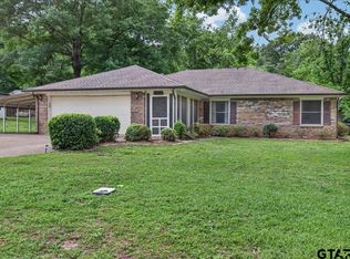 210 Treetop Ln, Hideaway, TX 75771