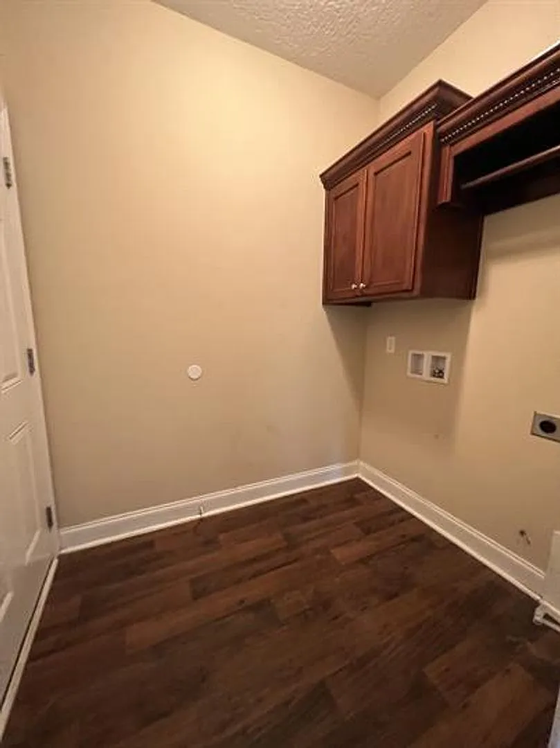 Beautiful home in a very quiet neighborhood! — Photo 4