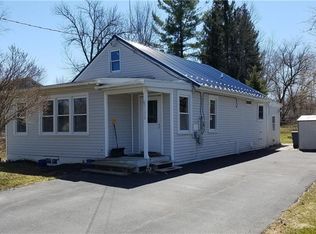 7170 Lakeshore Rd, Cicero, NY 13039