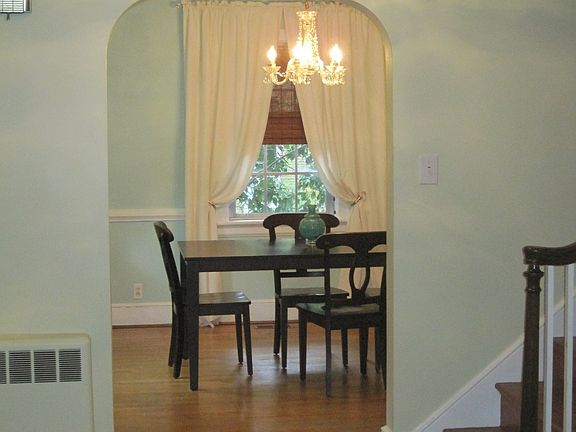 entry way/lookthru to dining rm from lvg rmmstr 