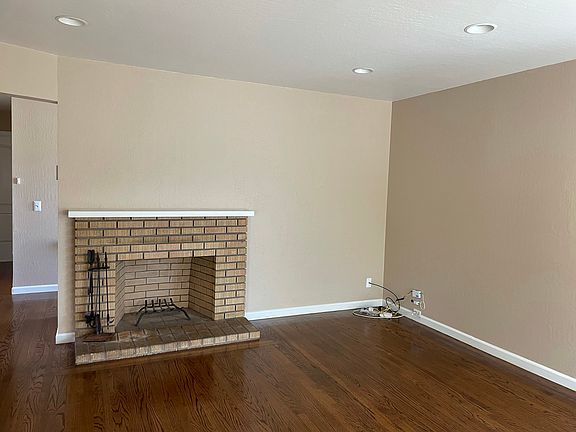 Living room 2