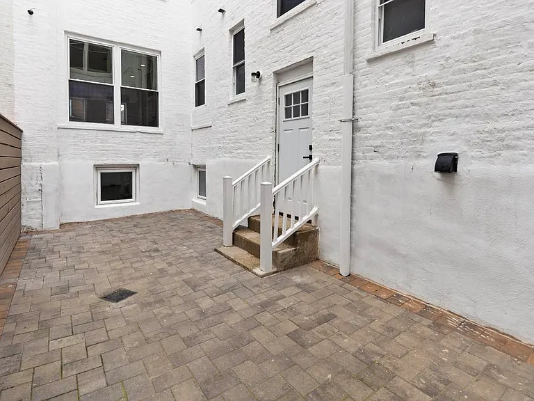 1736 E 4th St #2C — Photo 11