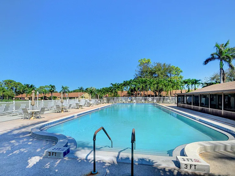616 Sea Pine Way #C2 — Photo 31