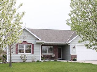 414 Northview Trl, Hartford, WI 53027