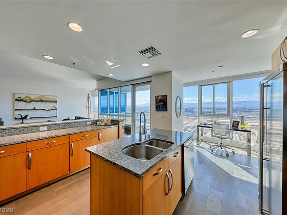 4th image of 4525 Dean Martin Dr Unit 2806