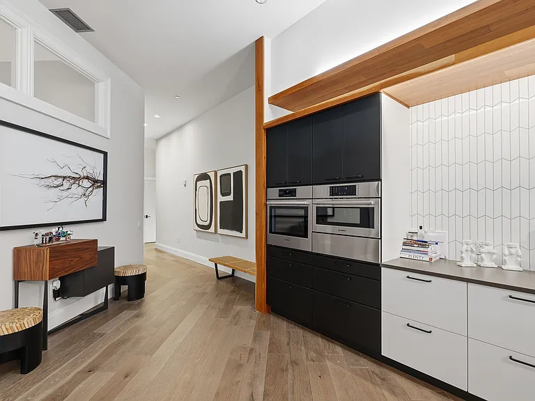 824 Liberty Ave #201 — Photo 18
