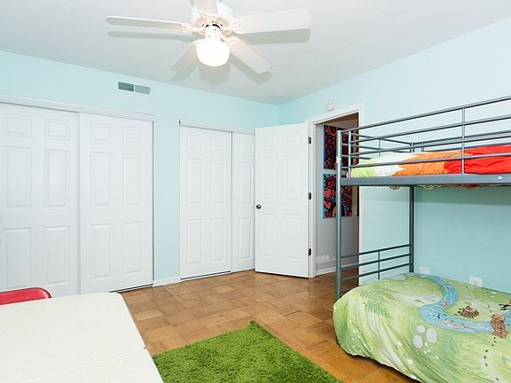 4th image of 500 Azalea Dr