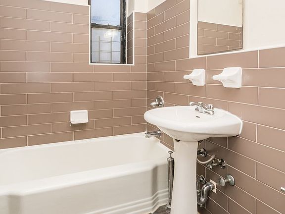 4th image of 3403 Foster Ave APT 2C