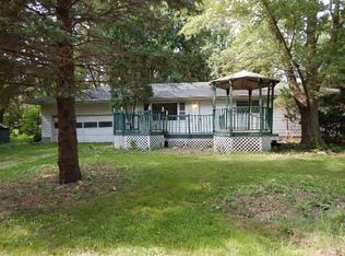 2817 Cunningham Rd, Dunkerton, IA 50626