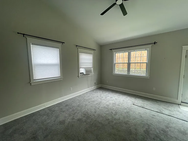 118 W Fairview St #1 — Photo 12