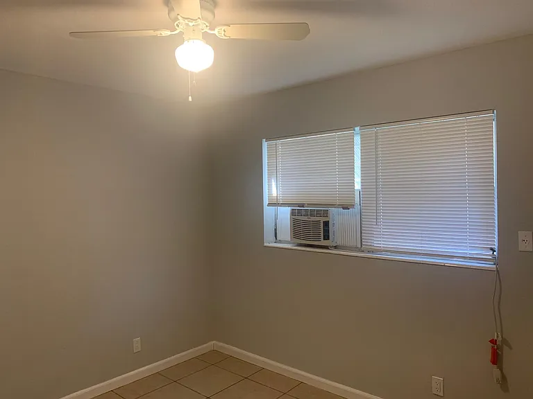 2407 McKinley St #1 — Photo 5