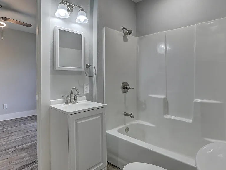 210 Forrest St — Photo 11