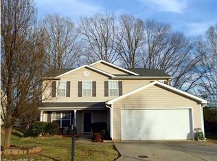 479 Bedford Knoll Dr, Winston Salem, NC 27107