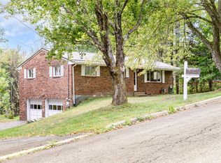 2014 Galaxy Dr, Vestal, NY 13850