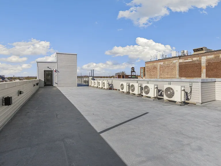2209 N Broad St — Photo 13