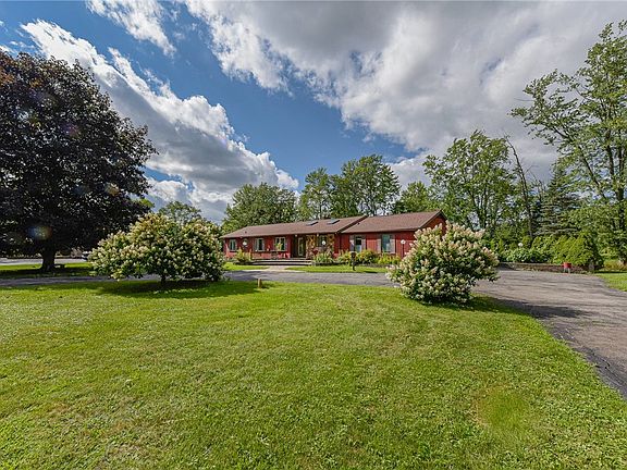 3rd image of 907 Pixley Rd