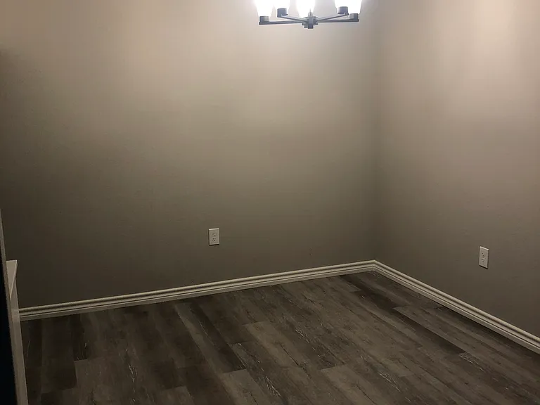 220 Melissa St — Photo 3