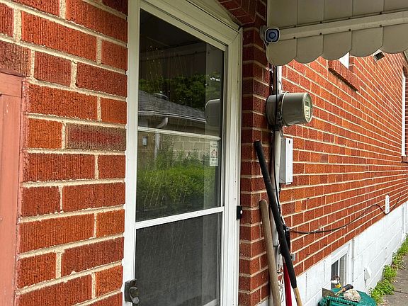 2nd image of 322 Johnston Ave