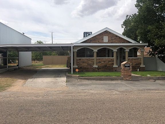 2nd image of 412 S Avenue B