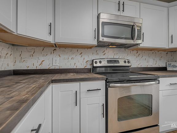 5th image of 1707 Baker Ln
