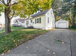 2111 Donora St, Lansing, MI 48910