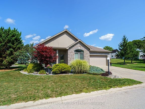 2nd image of 14 Conrad Dr #15