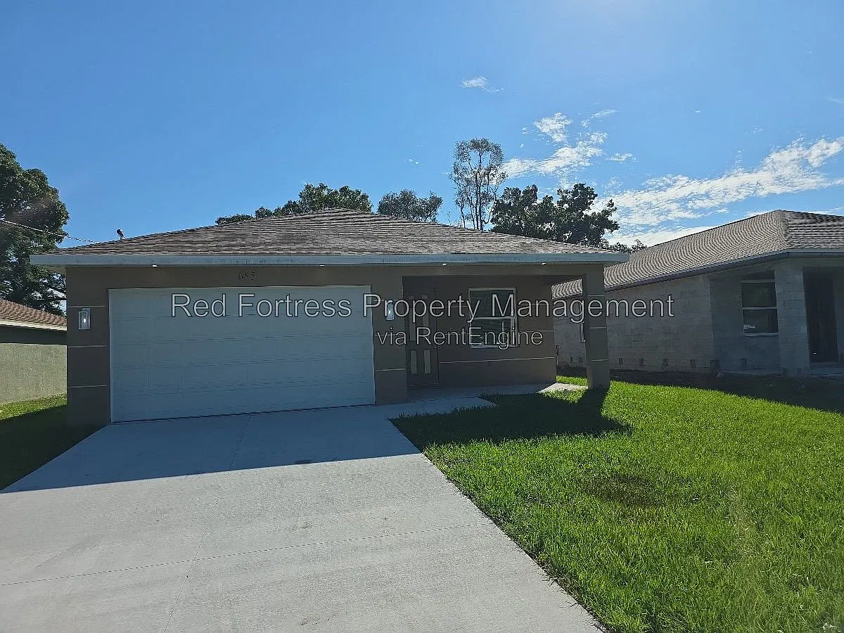 4 bed, 3.0 bath, 1900 sqft, $1,799 — Photo 4
