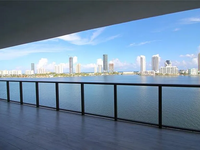 5000 Island Estates Dr #606 — Photo 2
