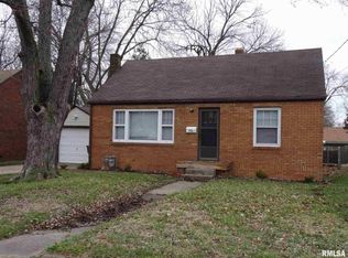 905 Sheridan Rd, Pekin, IL 61554