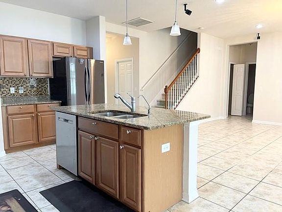 5th image of 9625 Oak Glade Ave