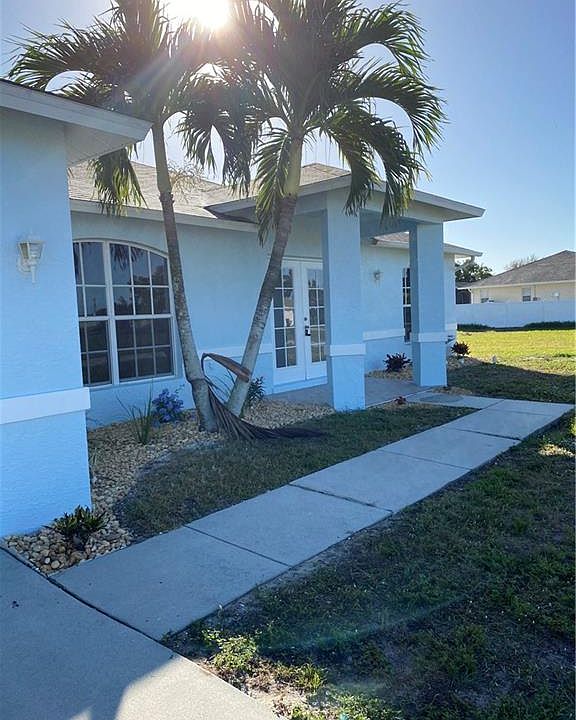 1st image of 217 NW 27th Pl