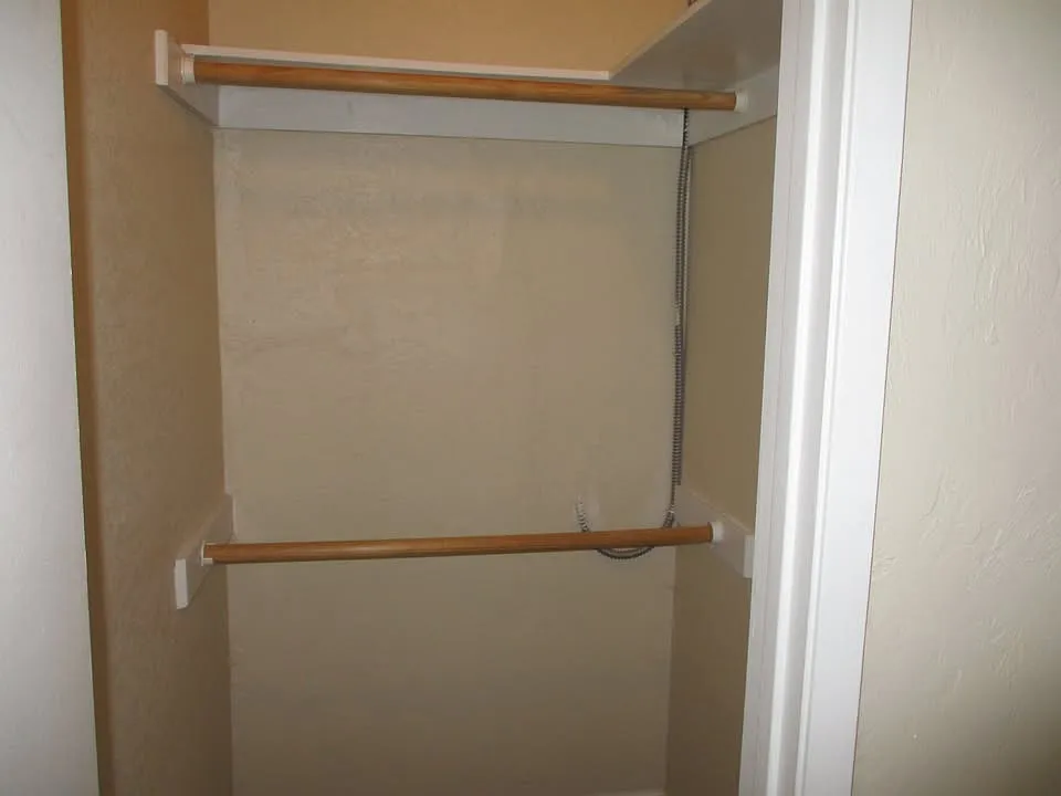 8122 Thrush St — Photo 4