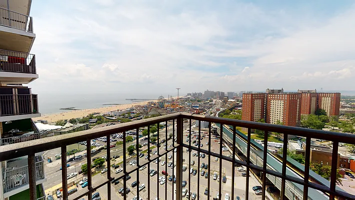 Sold by Remax Edge | media 16