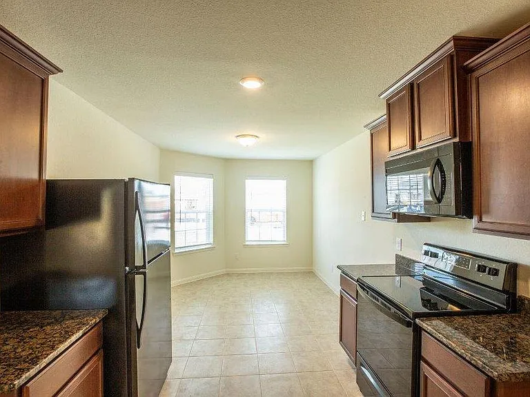 15310 Albert Oak Dr — Photo 6