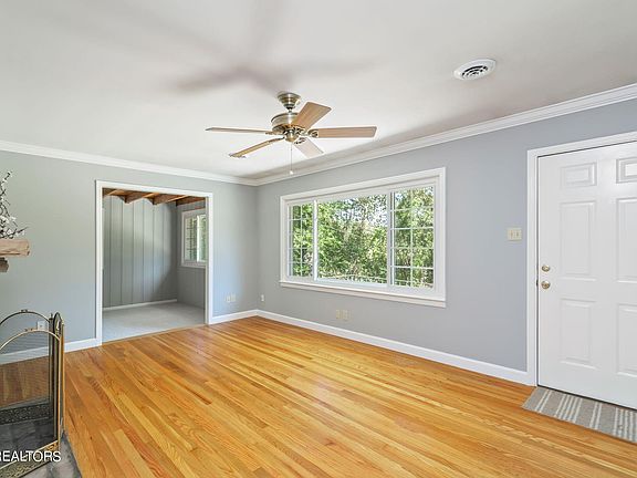 3rd image of 5203 Lakeland Dr