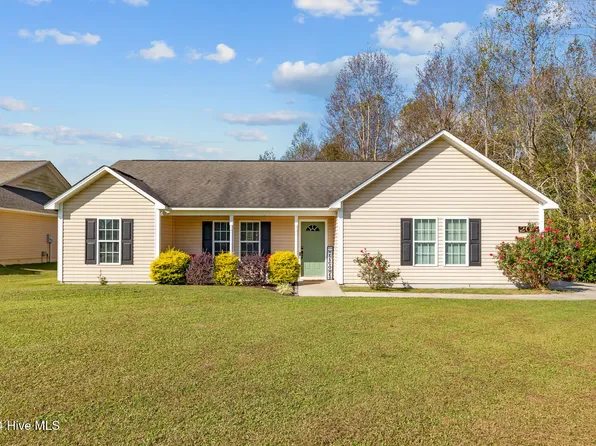 205 Chandler Simpson Court, Beulaville, NC 28518