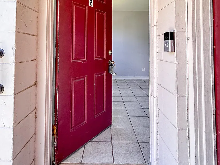 1130 Woodruff Ave #2 — Photo 4