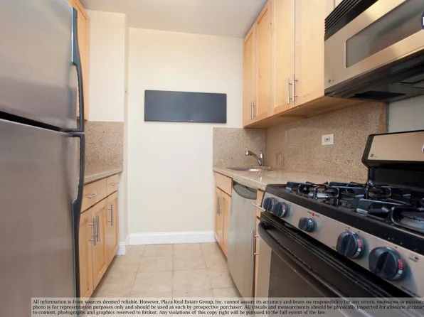 150 East 85th Street image 4 of 11