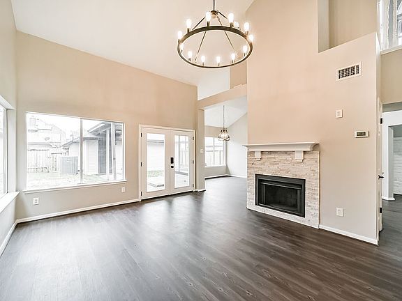 5th image of 6633 Queensclub Dr